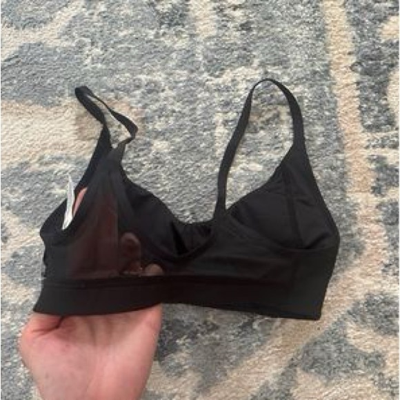 Everlux with mesh train bra B/C cup - Picture 3 of 5